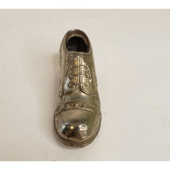 Vintage 1950s Pin Cushion Silver Tone Metal Men's Oxford Shoe Made in Japan - Picture 2 of 8